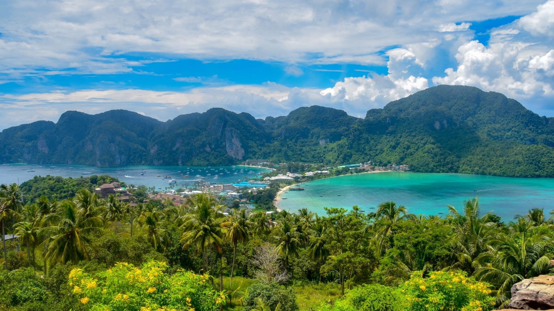 View from Phi Phi Viewpoint over the twin bays of Tonsai and Loh Dalum